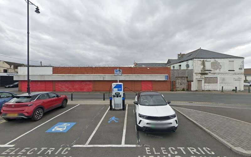 Mer Charging Station EV Charging Station at Car Park