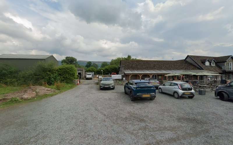 Clenergy EV Charging Station EV Charging Station at Lakeside Caravan Park