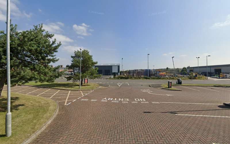 InstaVolt Charging Station EV Charging Station at Heritage Park