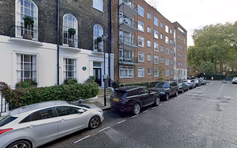 Shell Recharge Charging Station EV Charging Station at 2 Wyndham Pl