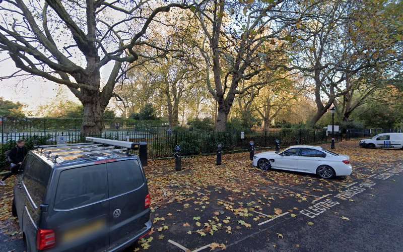 Source London Charging Station EV Charging Station at 44 Lincoln's Inn Fields