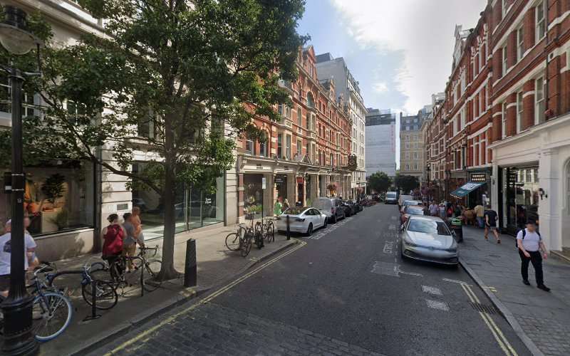 Source London Charging Station EV Charging Station at 1 Southampton St