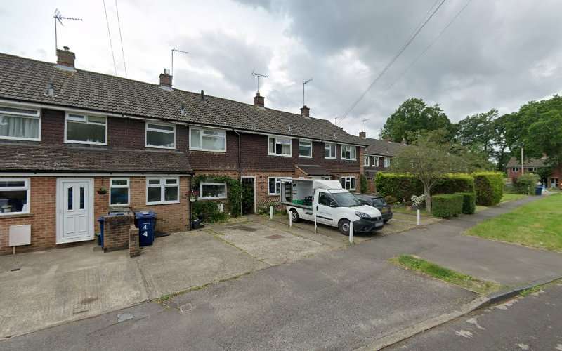 MER Charging Station EV Charging Station at 34 Queensway