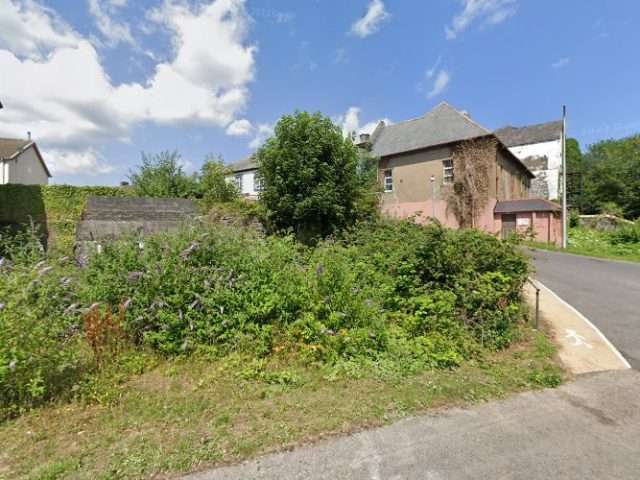 Connected Kerb Charging Station in Treharris United Kingdom of Great Britain and Northern Ireland