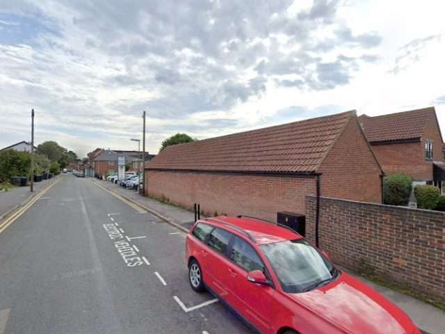 Connected Kerb Charging Station in Egham United Kingdom of Great Britain and Northern Ireland