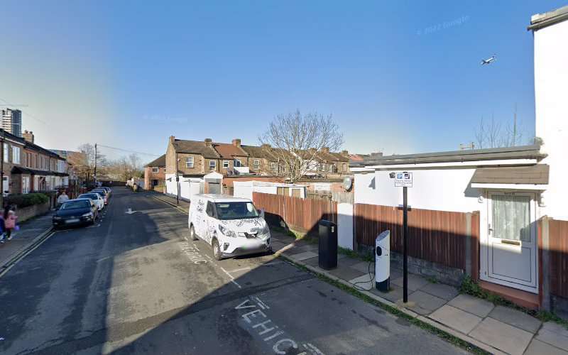 Source London Charging Station EV Charging Station at 2 Tiverton Rd
