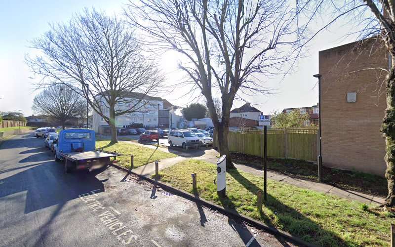 Source London Charging Station EV Charging Station at 24 Brookwood Rd