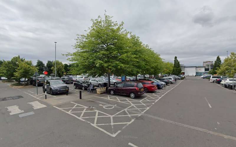 SSE Charging Station EV Charging Station at Lombardy Retail Park